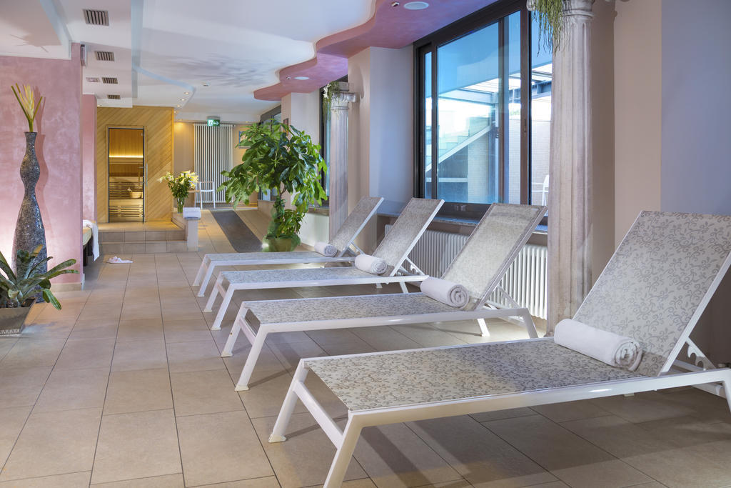 Terminal Palace&SPA Rímini Exterior foto